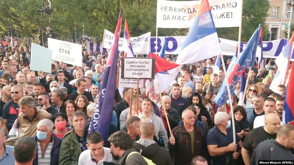 Protest opozicije u Banjaluci na Trggu Krajina 2. oktobra 2021.
