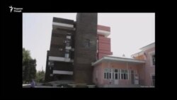 Боздошти зане дар Қурғонтеппа бо 100-доллараи қалбакӣ
