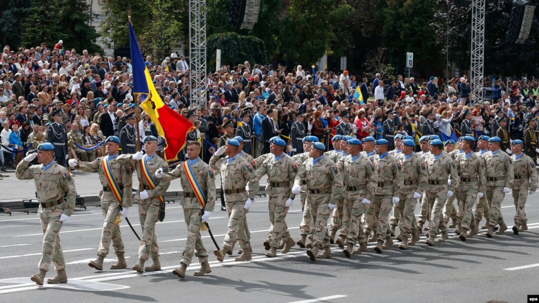 Moldavska vojna jedinica na vojnom maršu povodom Dana nezavisnosti Ukrajine u Kijevu