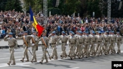 Garda de onoare a Armatei Moldovei defilând la Kiev. 24 august 2017, de Ziua independenței Ucrainei