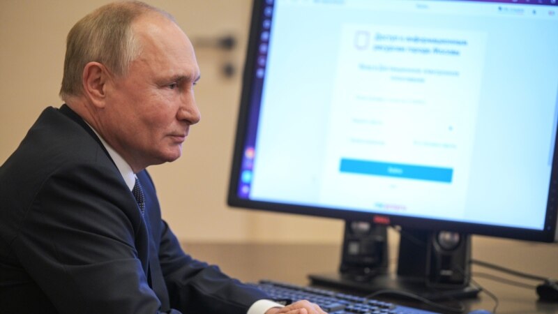Часы Путина на видео с голосованием показывали 10-е число 