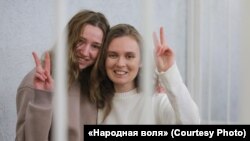 Архіўнае фота. Дар'я Чульцова і Кацярына Андрэева ў судзе 18 лютага 2021 году 