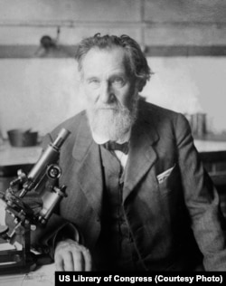 Ilia Mecinikov, laureat al premiului Nobel pentru Medicină (1908), sub îndrumarea căruia a studiat Ion Cantacuzino la Institutul Pasteur din Paris.