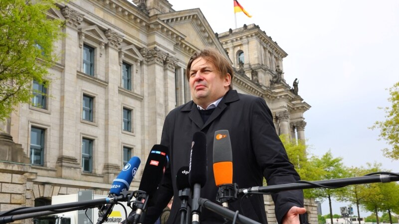 Europarlamentarul german Krah își va concedia asistentul acuzat de spionaj pentru China, dar nu renunță la candidatură
