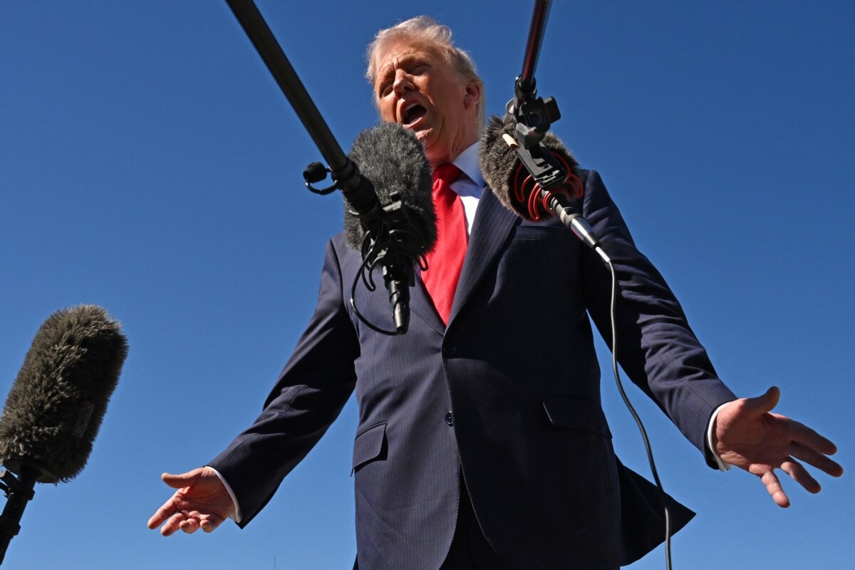 Трамп заявив, що наразі не розглядає передачу Tomahawk Україні