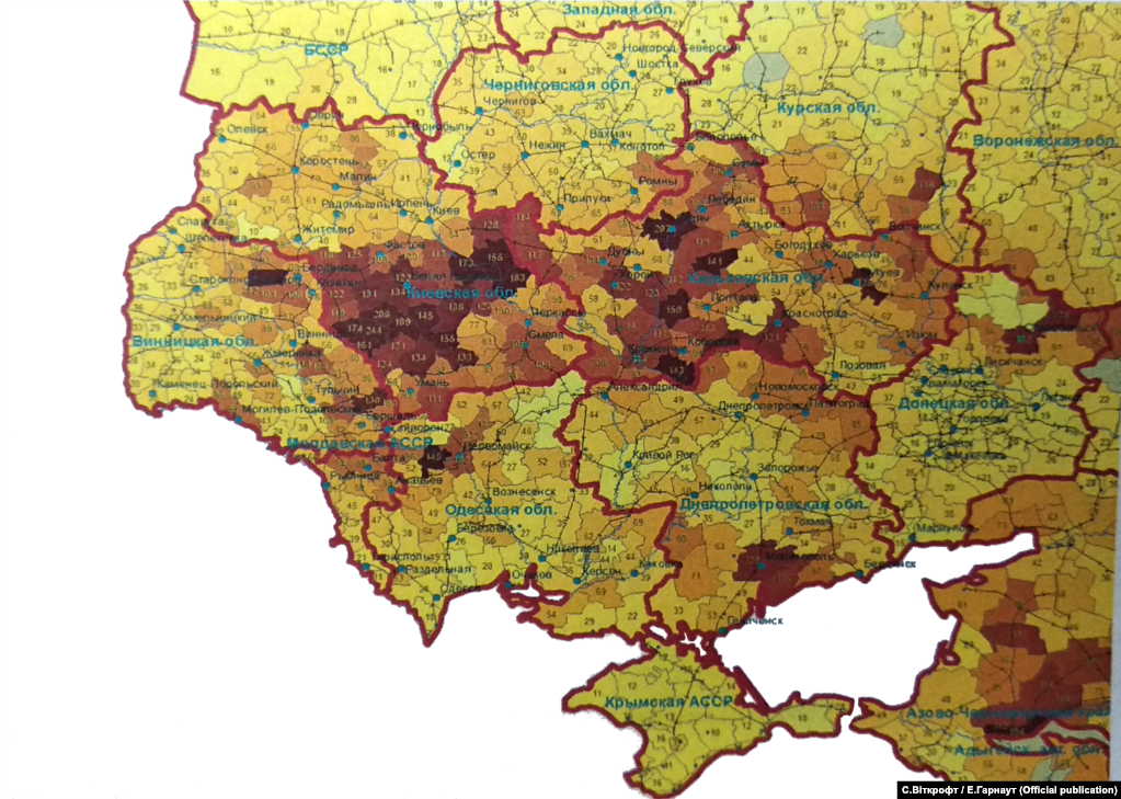 Карта, яку опублікували австралійські дослідники Стівен Віткрофт та Ентоні Гарно на якій видно, як високий рівень смертності переходить через північний україно-російський кордон у деякі райони Курської та Воронезької областей. Сам вчений Віткрофт заперечує геноцидну версію Голодомору. Джерело: Уиткрофт С., Гарнаут А. Потери населения в отдельных районах СССР (1929–1934): Статистика, карты и сравнительный анализ (Особое положение Украины) // Голод 1933: Українці: – К. : Український інститут національної пам’яті, 2013