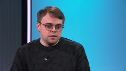 "Я хочу вернуться в Россию, потому что это моя страна". Автор фильма Mr. Nobody Against Putin о том, как и зачем снимал школу во время войны