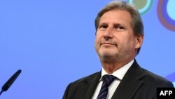 U Srbiji postoji rizik od jačanja nacionalista, a populistička retorika sigurno ne pomaže u tome: Johannes Hahn