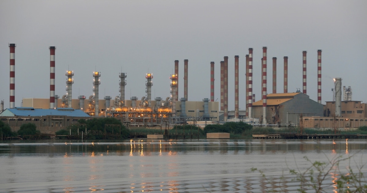 Explosion Rocks Major Iranian Oil Refinery; No Casualties Reported