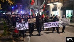 В Монтана в четвъртък вечерта протестиращите проведоха шествие по централните улици на града.