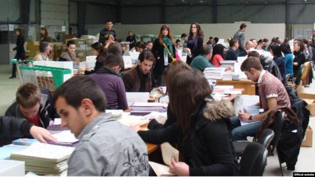 The dominant Serbian political party in Kosovo said Serbs wouldn't participate in the Census process.
