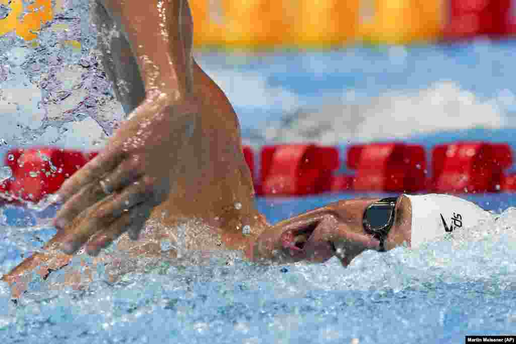 Бронзовий призер українець Михайло Романчук під час фіналу плавання серед чоловіків на 800 метрів вільним стилем на літніх Олімпійських іграх 2020, 29 липня 2021 року