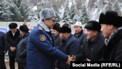 Бообек Ажикеев Кыргыз-Ата паркында курулуштун башталышы учурунда