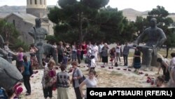 ომში დაღუპულთა ხსოვნისადმი მიძღვნილი აქცია გორში