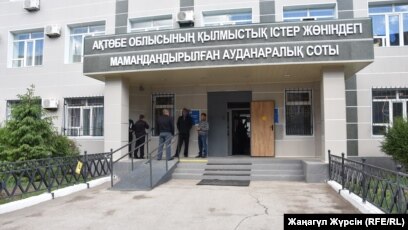 Джейонна Фабромен жыныстық қатынас Бритни Оконнелл мен Бритни Хормен порно секс видео