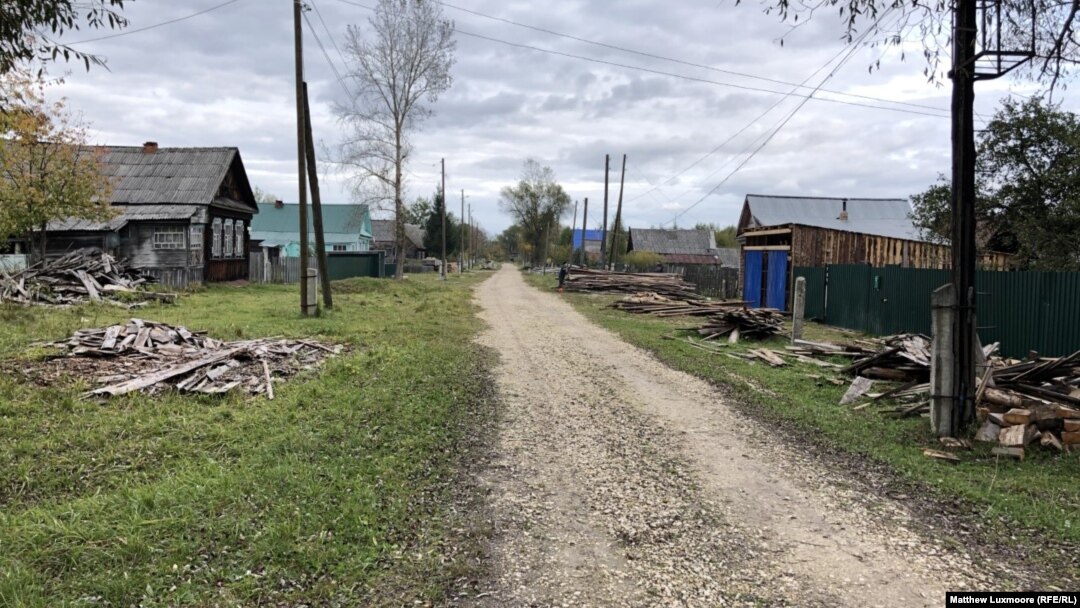 Razyezd Zolotkovsky, the village Yelizaveta Mikhailova moved to 11 years ago from exile in Moldova.