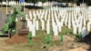 Iskopavanje grobnih mjesta u Potočarima za 19 žrtava genocida koje će 11. jula biti sahranjene u Memorijalnom centru Srebrenica - Potočari (8. juli 2021.)