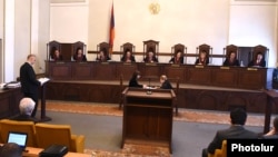 Armenia - Opposition leader Levon Zurabian speaks at a Constitutional Court hearing in Yerevan, 25Apr2017.