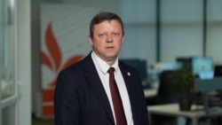 Pavel Postica, vicepreședintele CEC, în redacția Europei Libere, într-o fotografie din mai 2025