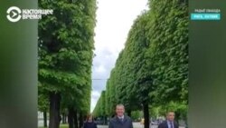 В Риге поменяли официальный флаг Беларуси на бело-красно-белый