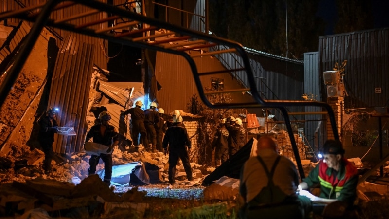 Dvoje mrtvih u ruskom napadu na stambeni blok u Zaporožju