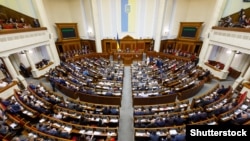 Перед голосуванням у парламенті виступав президент Петро Порошенко