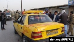 The passengers, who were travelling in a taxi, were all members of the Shi'ite Hazara minority. 