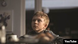 Andreý Zwýagintsewiň "Söýgüsizlik" atly kinofilminden bir sahna.