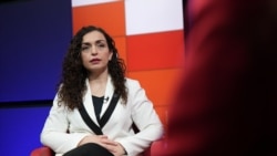 Presidentja e Kosovës, Vjosa Osmani, gjatë një interviste dhënë për Radion Evropa e Lirë në fund të dhjetorit 2025. 