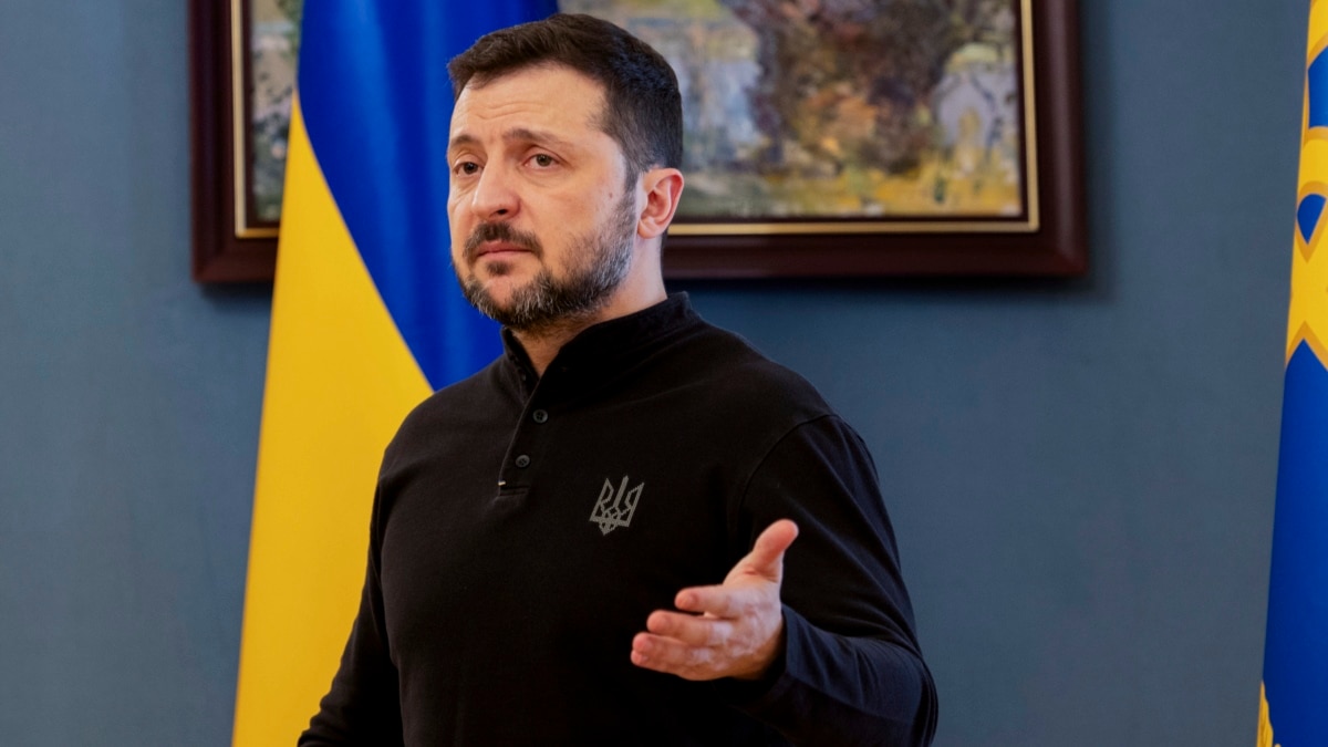 Зеленський припустив, що Росія має інформаційний вплив на «певних людей у Білому домі» Зеленський припустив, що Росія має інформаційний вплив на «певних людей у Білому домі»