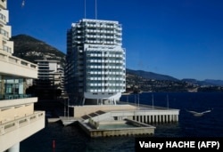 Комплекс Le Renzo в Монако, де має апартаменти найбагатша людина України Рінат Ахметов