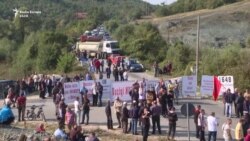 Protesta e duartrokitje për Vuçiqin