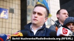 Холодницький: пан Вовк чомусь вирішив піти слідами одного з народних депутатів, які вже три роки ховаються від слідства