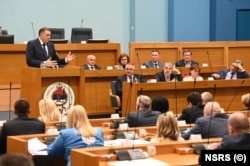 Milorad Dodik vorbind la ședința de parlament din 27 februarie, de la Banja Luka.