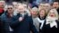 Владимир Путин и его группа поддержки
