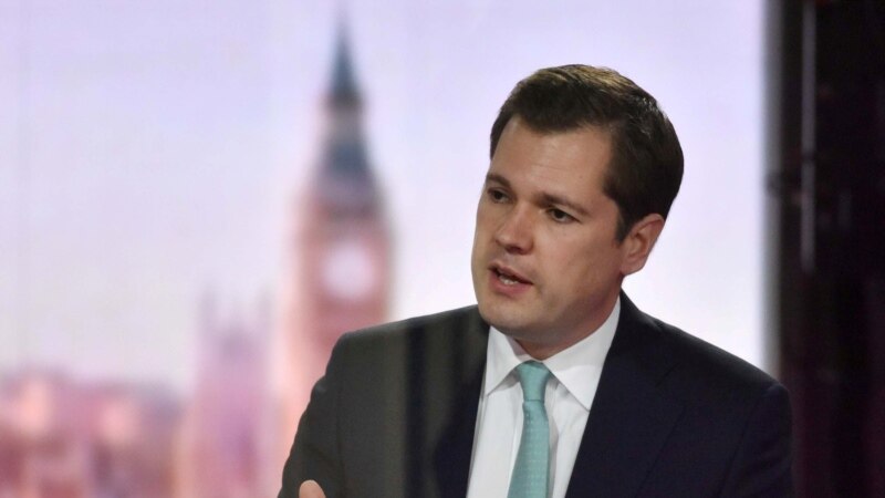 Jep dorëheqje ministri britanik për Imigrim për shkak të politikës së re për azil