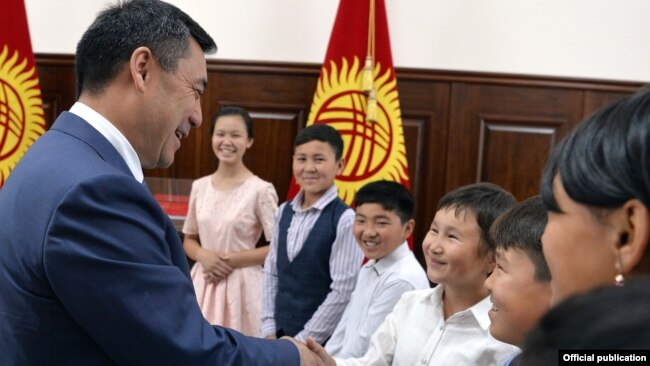 Президент балдарды кабыл алды. Бишкек. 1-июнь, 2021-жыл.