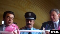 د كابل ګمرك رييس صفي الله مشفق وايي، چې هرنوى جوړ شوى ګدام د شپږ سوه ټنه موادو ظرفيت لري