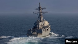 Зымыран қаруы бар USS Frank E. Petersen Jr. эсминеці Араб теңізінде жүзіп жүр (көрнекі сурет)