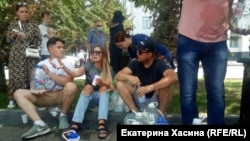 Во время шествия добровольцы раздавали воду. Хабаровск. 18 июля 2020