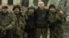 Антон Цялежнікаў з вайскоўцамі "Правага сэктару"