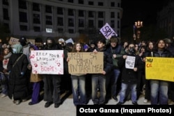 Protest al studenților în Piața Universității din București