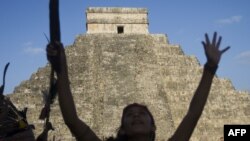 Миллионы людей готовятся к наступлению "конца света", ссылаясь на пророчества древних индейцев майя