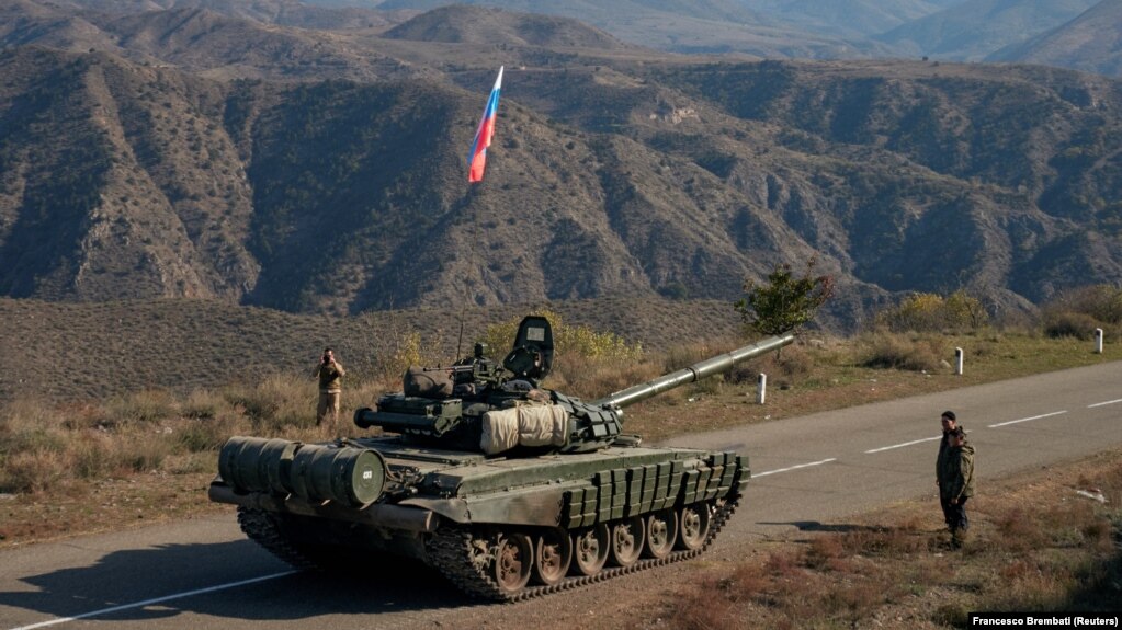 Конфликт в Нагорном Карабахе: в Армению прибыли 200 российских миротворцев. ВИДЕО