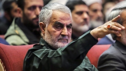 Секс өзбекті көріп тұр