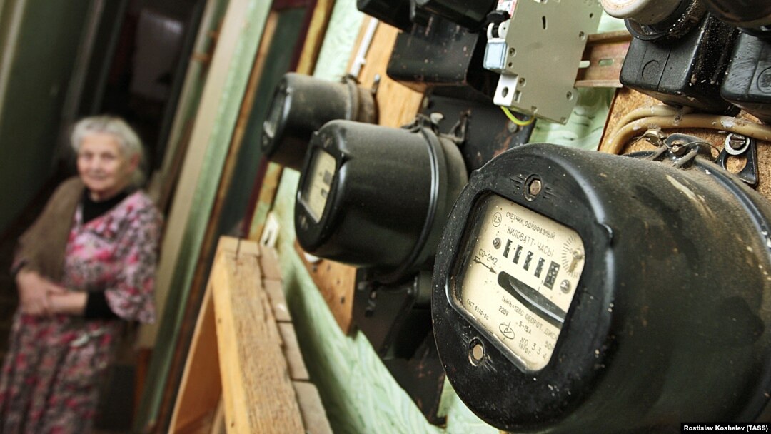 Ukrainian consumers will presumably be keeping a close eye on their electricity meters in the future now that low prices for power are a thing of the past. (file photo)