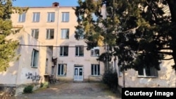 ფოტოზე: ველისციხის საჯარო სკოლა