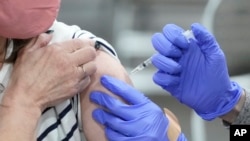 Vaccinarea a început, în România, în decembrie 2020. Până acum au fost folosite, în total, aproape 17 milioane de doze.