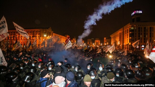 Протест ФОПів: акція під Радою, хода до майдану Незалежності та сутички з поліцією – фоторепортаж 