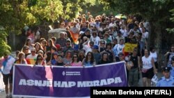 Parada e Krenarisë këtë vit, e nënta deri tani, u mbajt me moton “Asnjë hap mbrapa”.